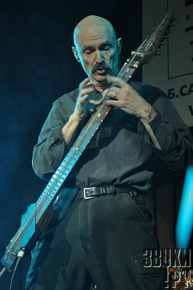 Tony Levin в Б2