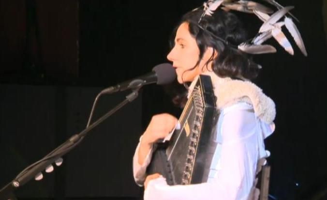 PJ Harvey en concert privу a la Maroquinerie