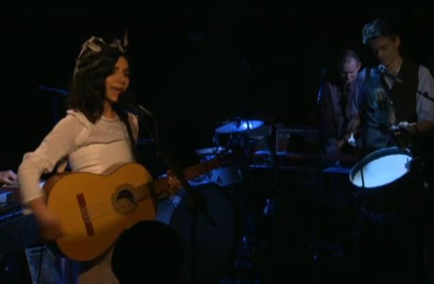 PJ Harvey en concert privу a la Maroquinerie