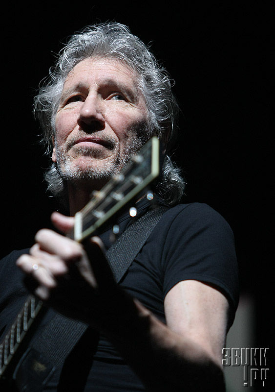 Roger Waters with WALL tour